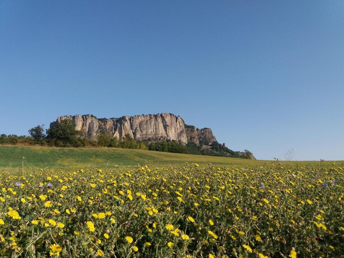 Casale Monte Valestra Bed & Breakfast Bebbio Exterior photo