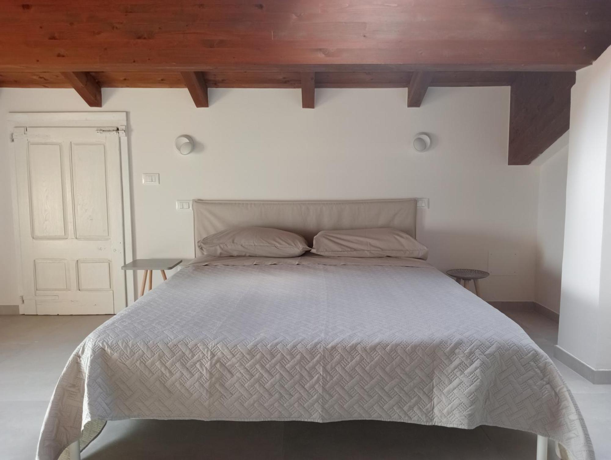 Casale Monte Valestra Bed & Breakfast Bebbio Room photo